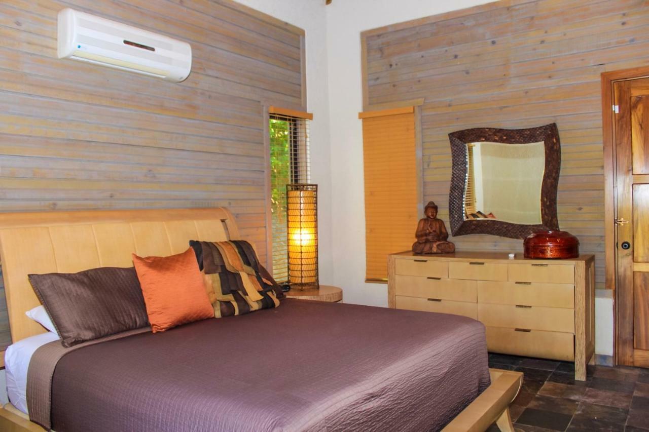 Xbalanque Resort West Bay Ngoại thất bức ảnh