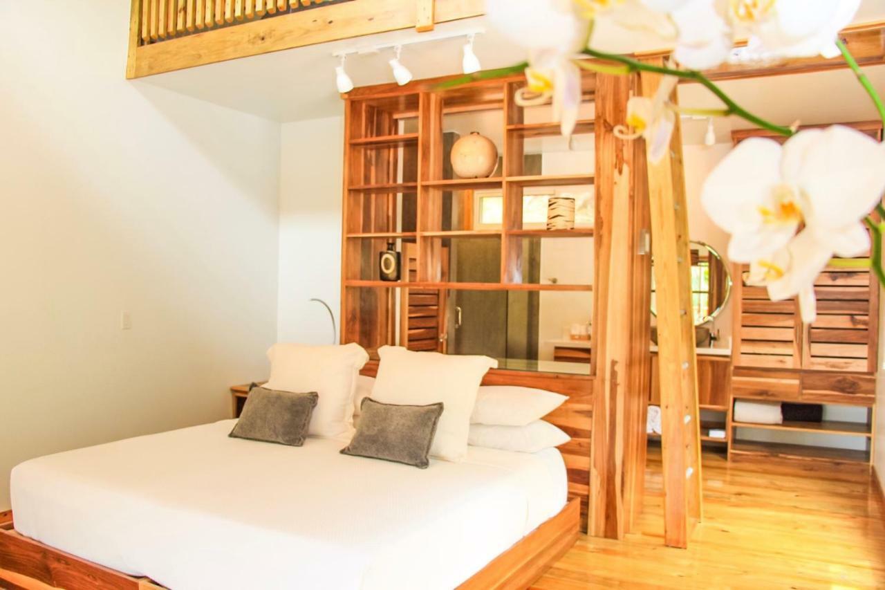 Xbalanque Resort West Bay Ngoại thất bức ảnh